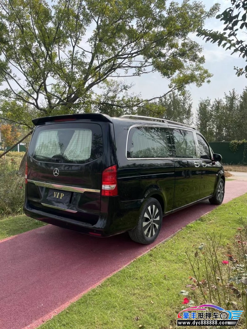 20年奔驰威霆轿车抵押车出售