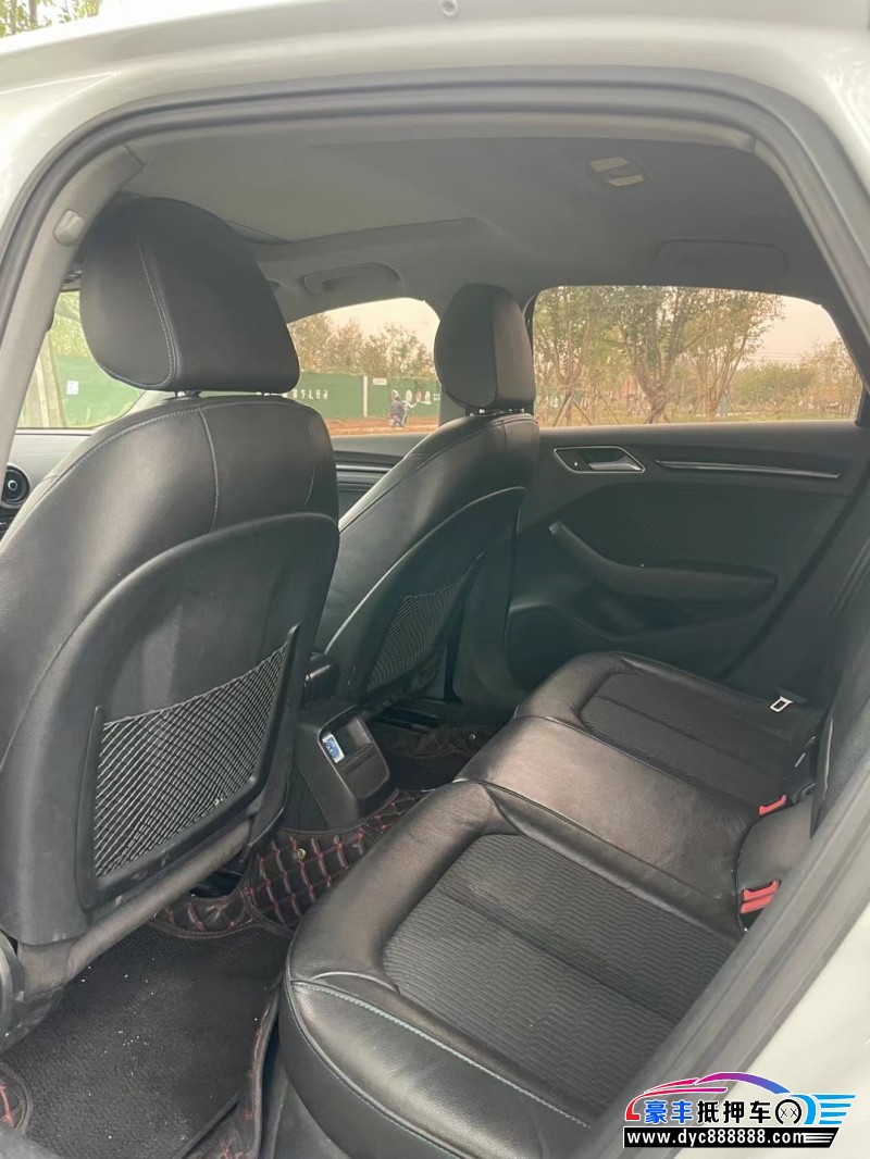 18年奥迪A3轿车抵押车出售