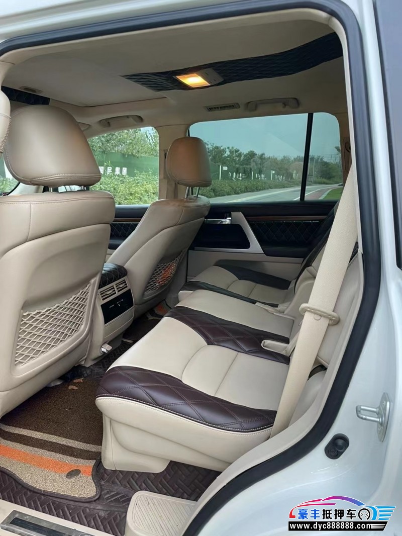 19年丰田兰德酷路泽轿车抵押车出售