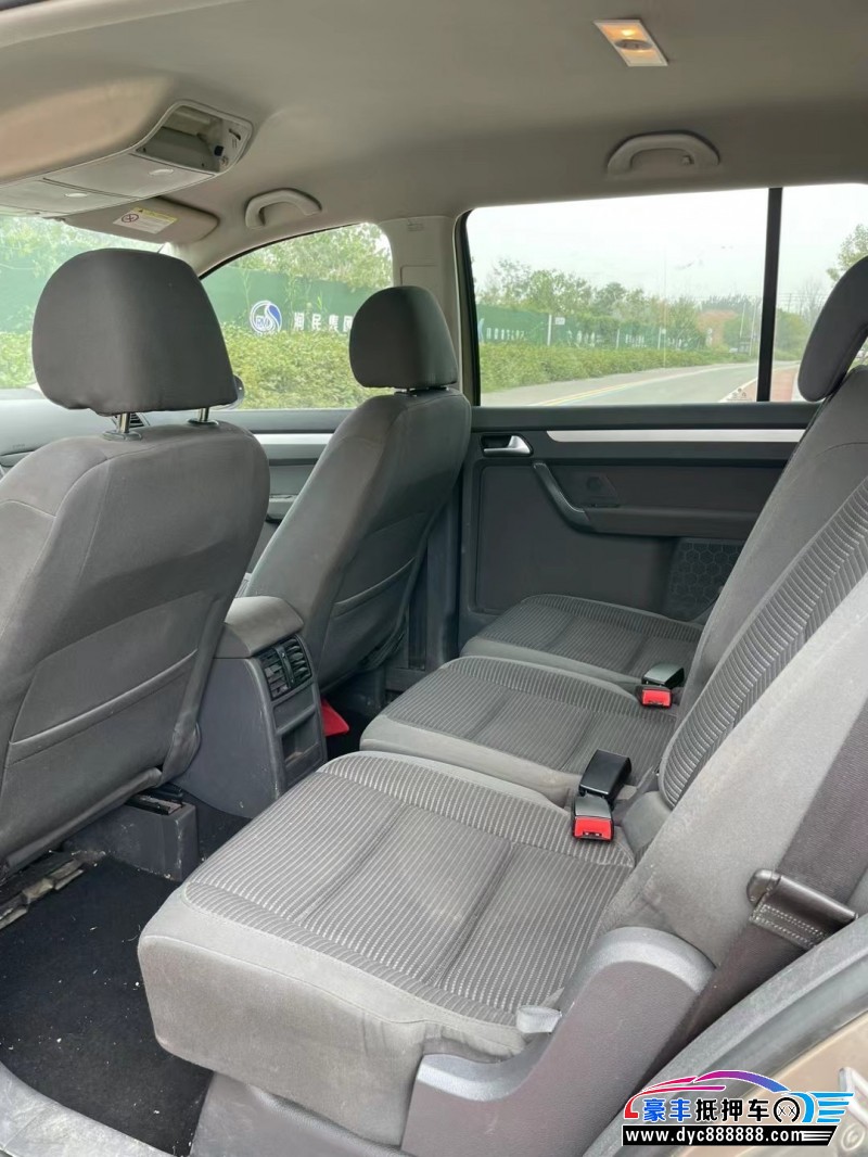 14年大众途安轿车抵押车出售