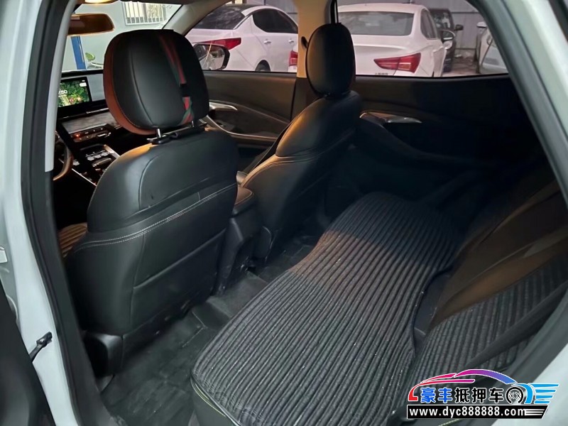 21年宝骏RS3轿车抵押车出售