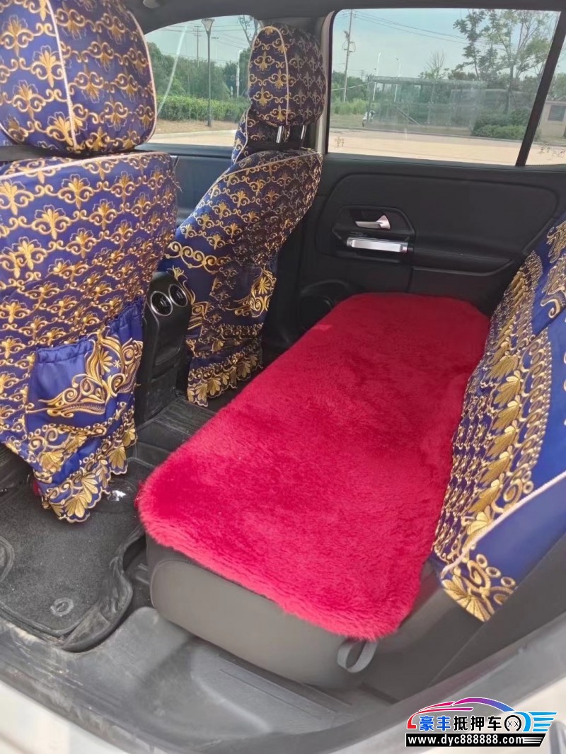 20年奔驰GLB轿车抵押车出售