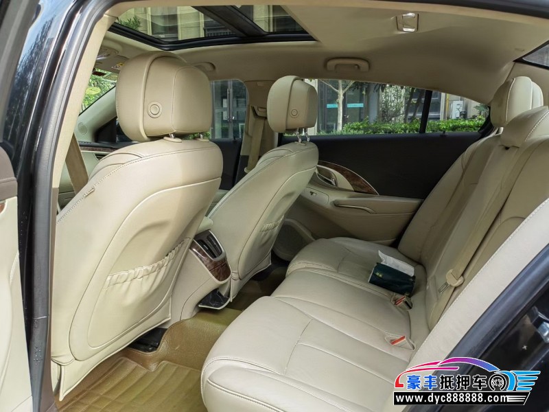 14年别克君越轿车抵押车出售