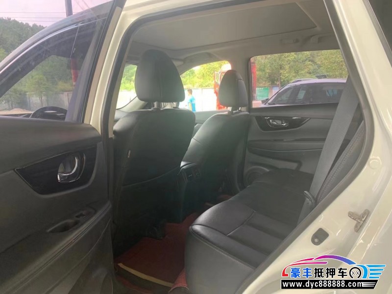 20年日产奇骏轿车抵押车出售