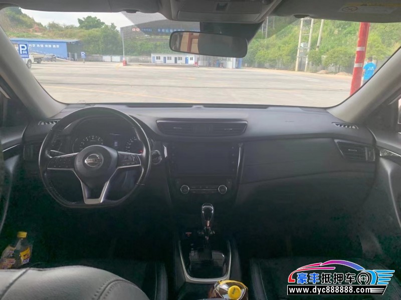 20年日产奇骏轿车抵押车出售