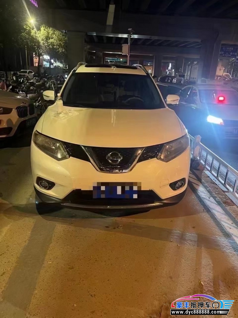 14年日产奇骏轿车抵押车出售