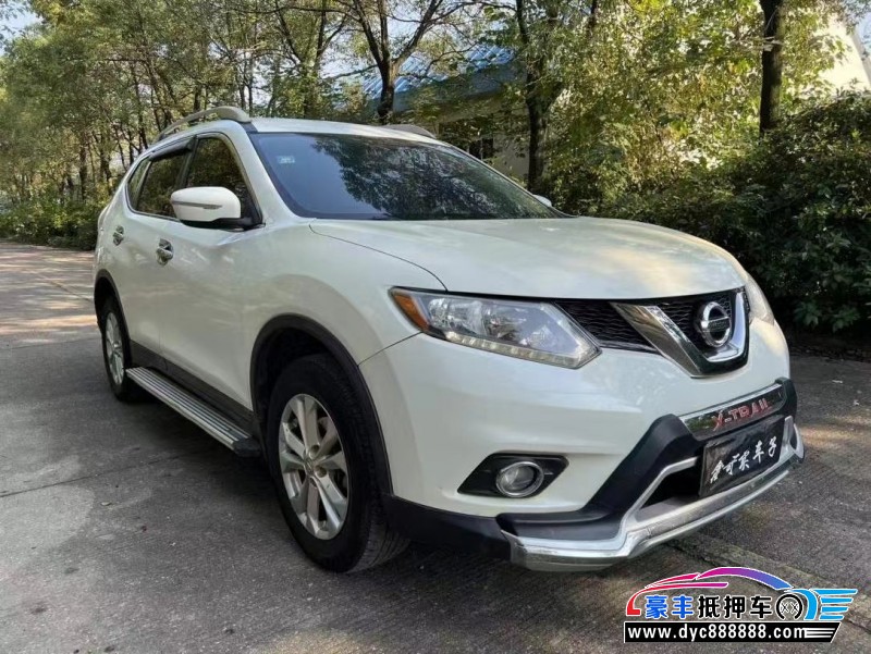 14年日产奇骏轿车抵押车出售