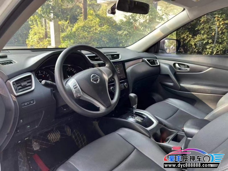 14年日产奇骏轿车抵押车出售