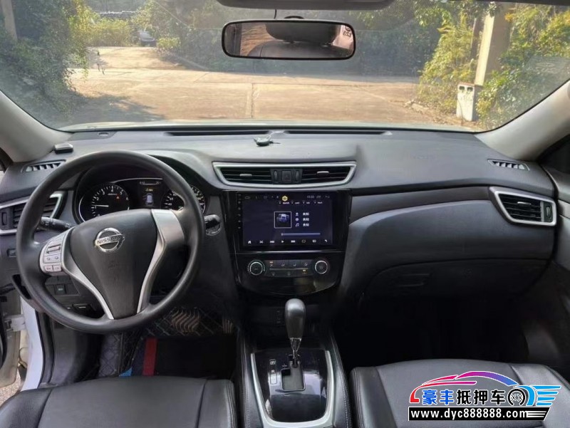 14年日产奇骏轿车抵押车出售