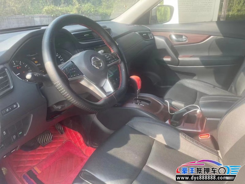 20年日产奇骏轿车抵押车出售