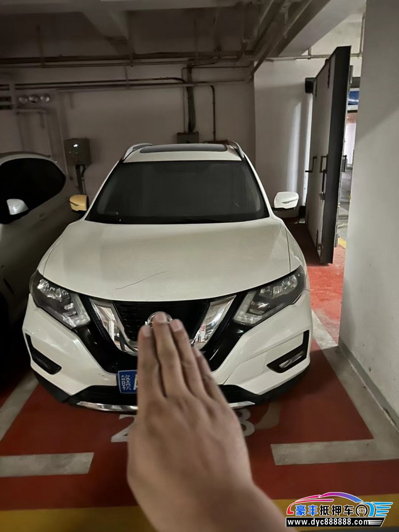 17年日产奇骏轿车抵押车出售