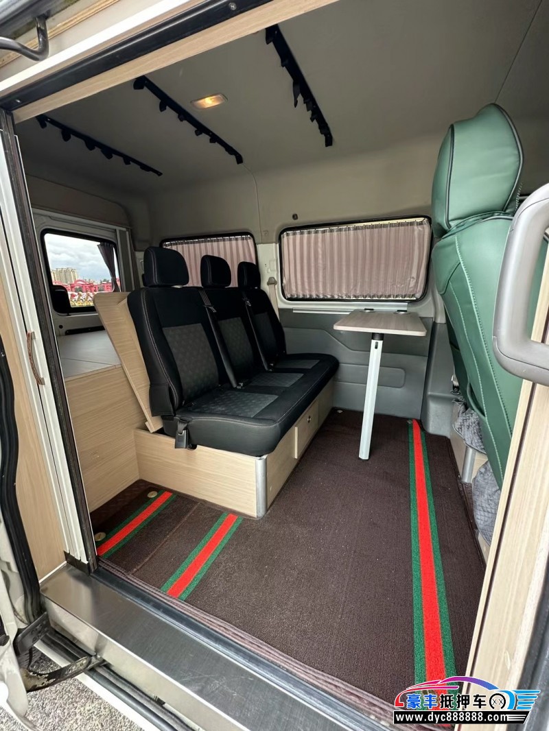 18年上汽大通V80微面抵押车出售