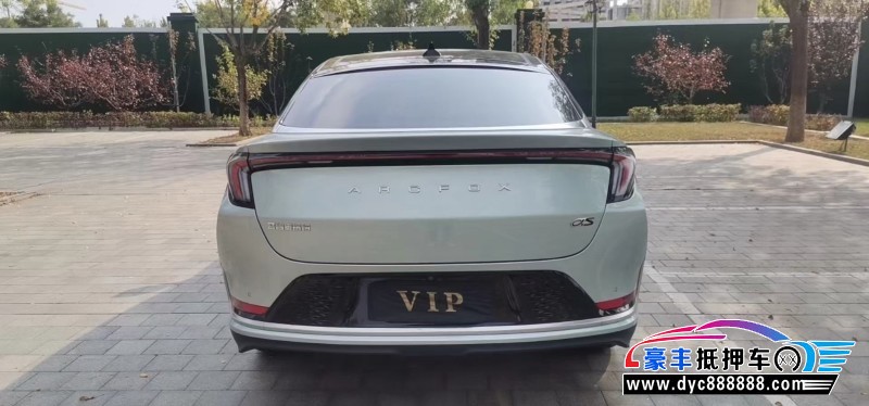 23年极狐阿尔法S轿车抵押车出售