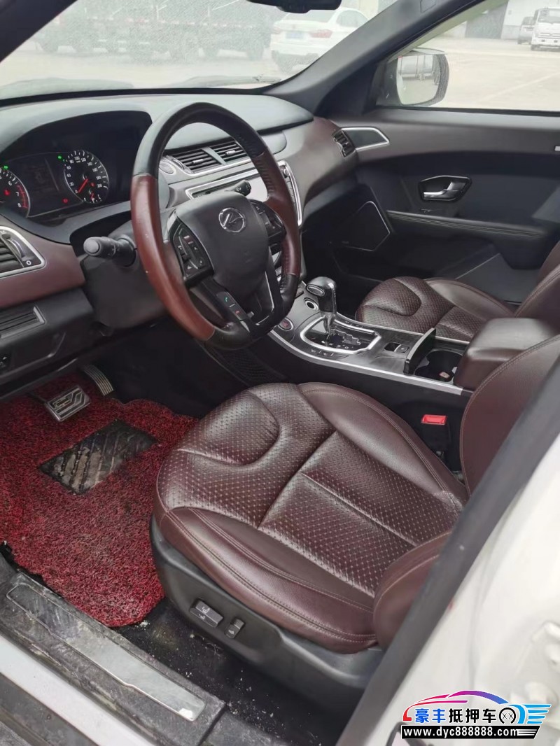 15年陆风X7轿车抵押车出售