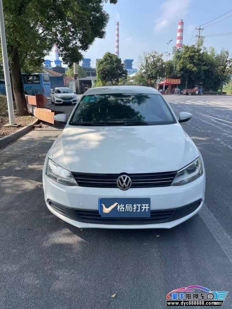 14年大众速腾轿车抵押车出售