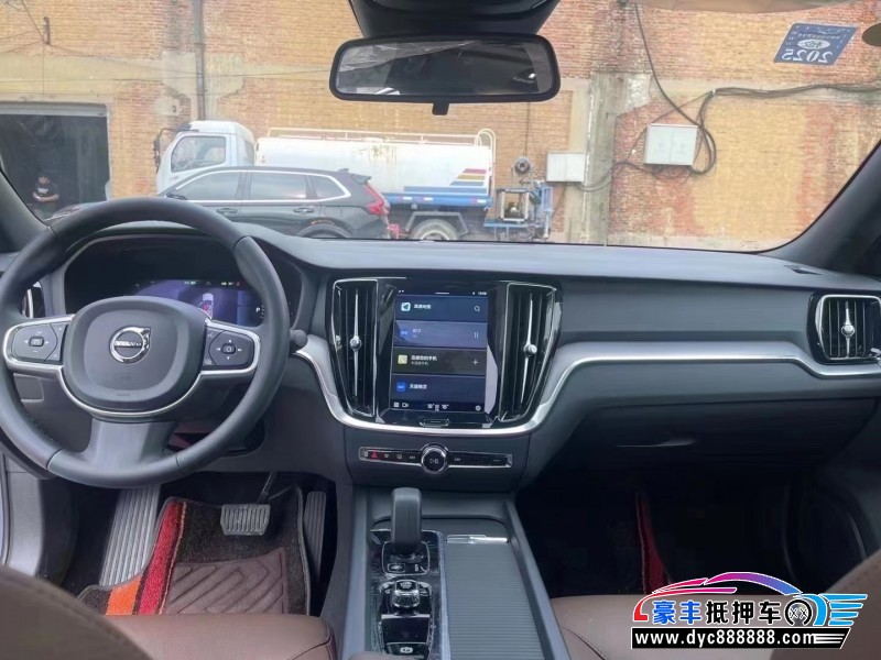 23年沃尔沃S60轿车抵押车出售