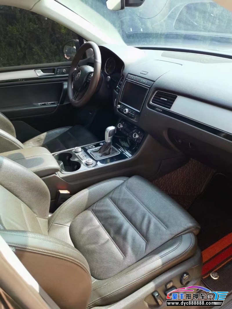 18年大众途锐SUV抵押车出售