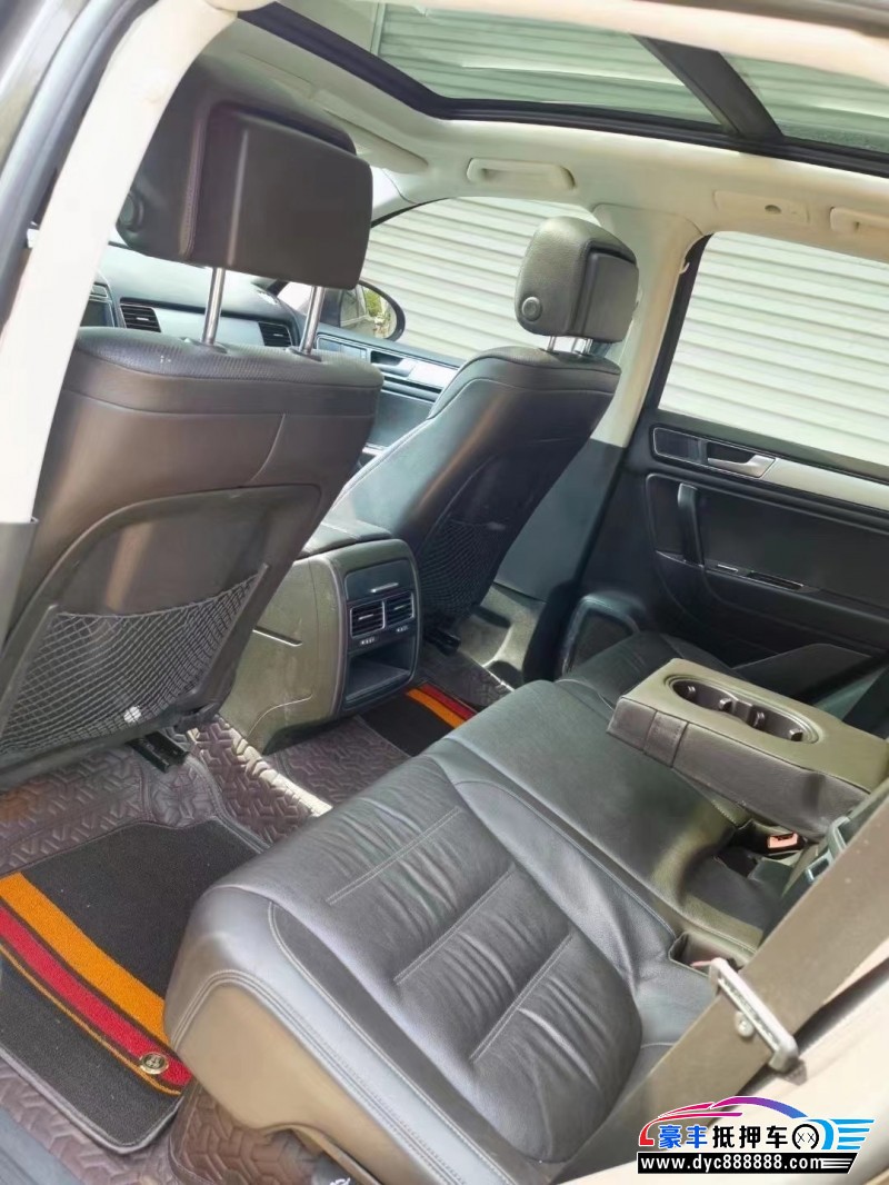 18年大众途锐SUV抵押车出售