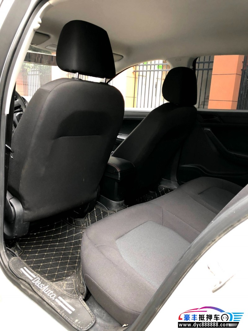 16年大众捷达轿车抵押车出售