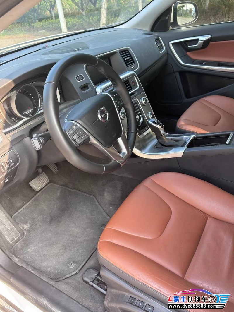 20年沃尔沃S60轿车抵押车出售