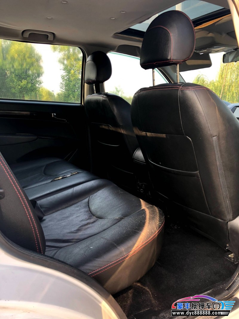 14年陆风X8SUV抵押车出售