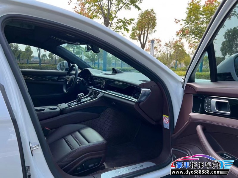 22年保时捷帕纳梅拉轿车抵押车出售