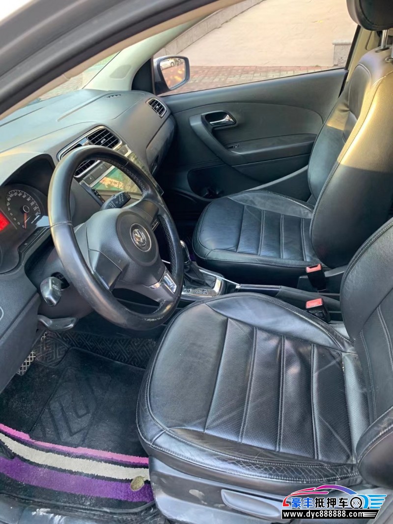 14年大众polo轿车抵押车出售