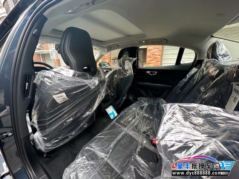 23年沃尔沃S60轿车抵押车出售