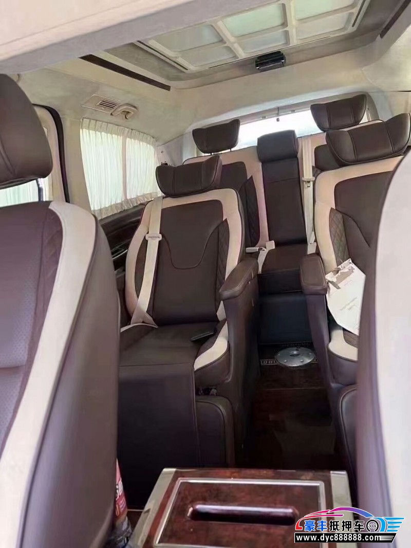 18年奔驰威霆MPV抵押车出售