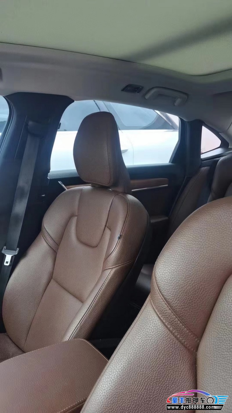 19年沃尔沃S90轿车抵押车出售