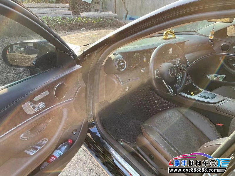 20年奔驰E轿车抵押车出售