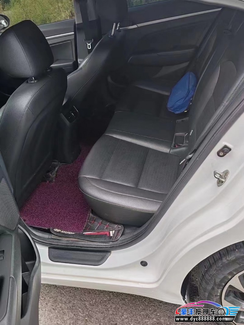 20年现代领动轿车抵押车出售