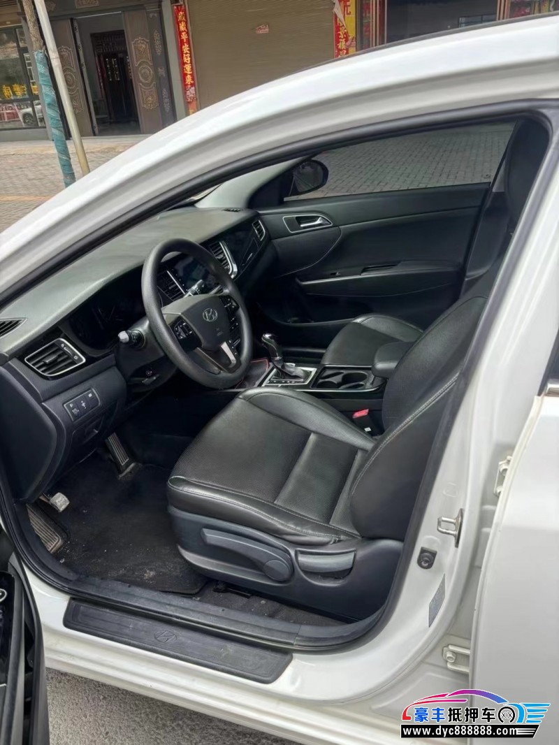 15年现代名图轿车抵押车出售