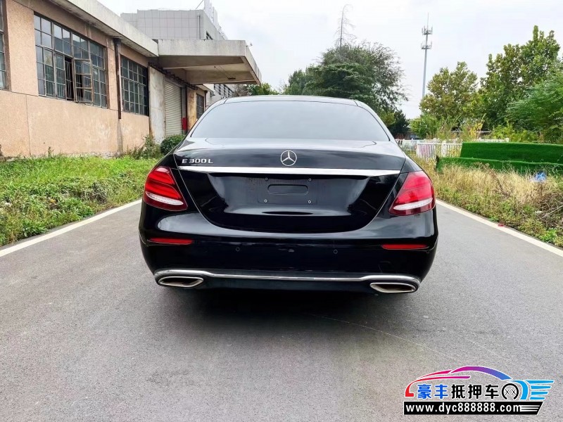 20年奔驰E轿车抵押车出售