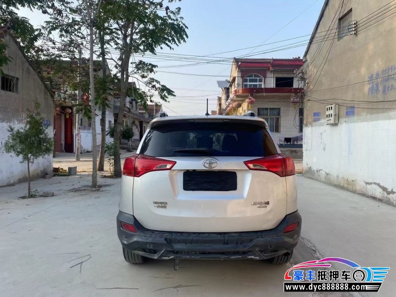 14年丰田RAV4轿车抵押车出售