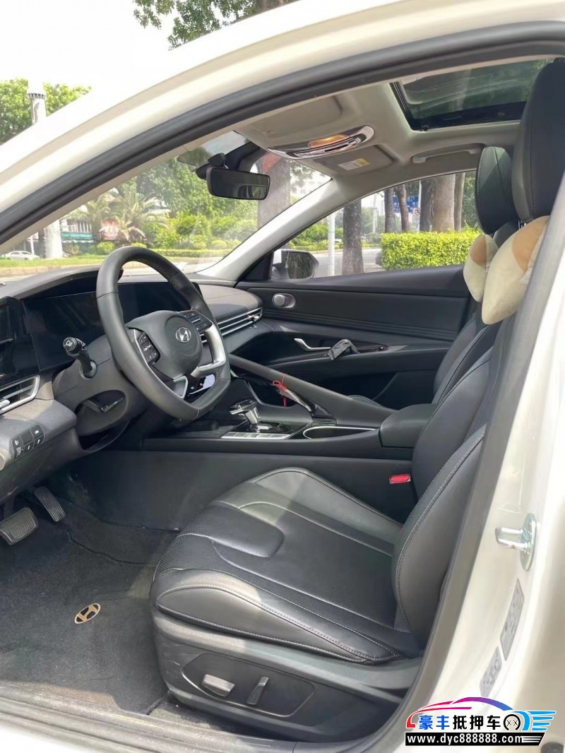 22年现代伊兰特轿车抵押车出售