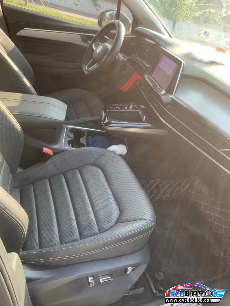 22年大众揽镜轿车抵押车出售