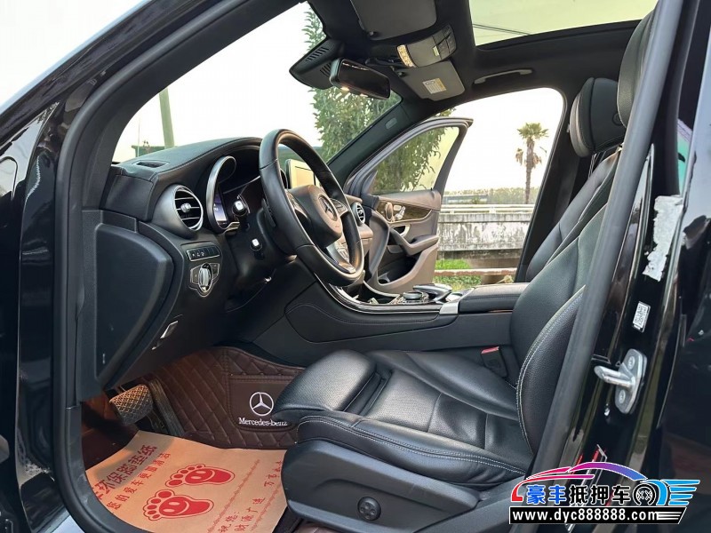 17年奔驰GLC(进口)轿车抵押车出售