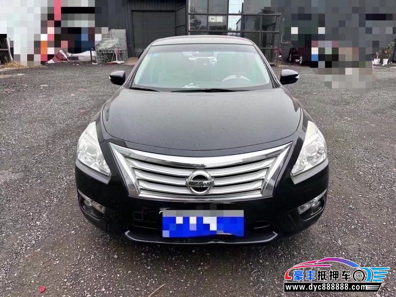 15年日产天籁轿车抵押车出售