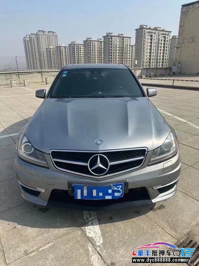 14年奔驰C轿车抵押车出售