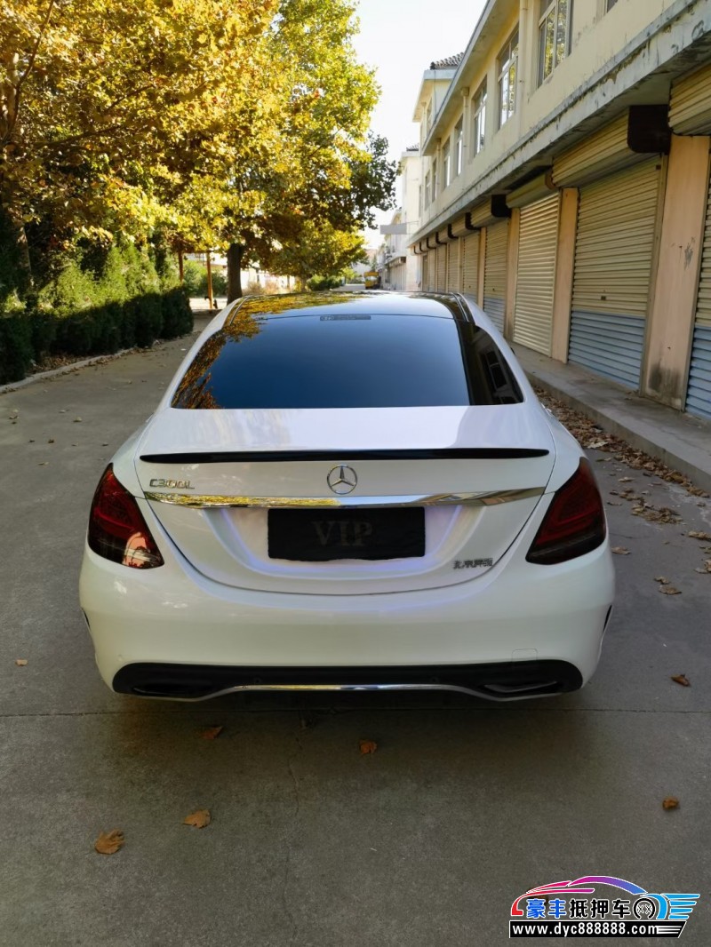 21年奔驰C轿车抵押车出售