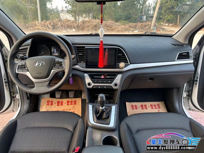 17年现代领动轿车抵押车出售