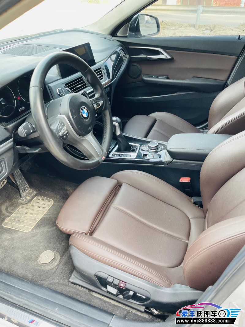 19年宝马1系轿车抵押车出售