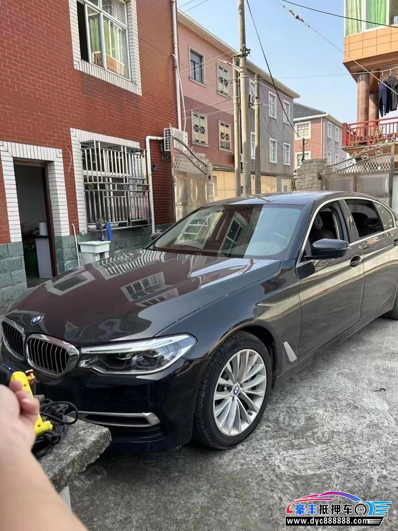 20年宝马5系轿车抵押车出售