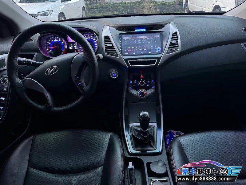 16年现代朗动轿车抵押车出售