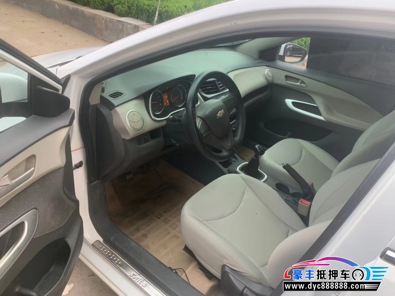 15年雪佛兰赛欧轿车抵押车出售