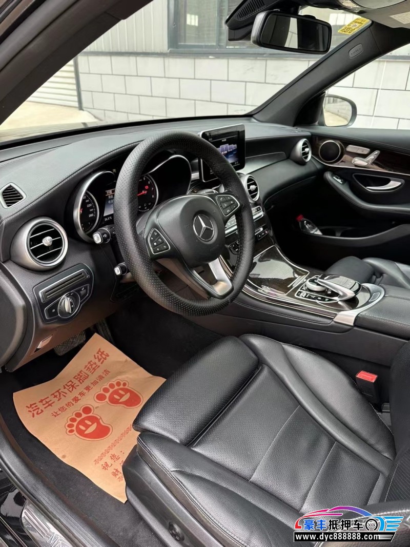 17年奔驰GLC轿车抵押车出售