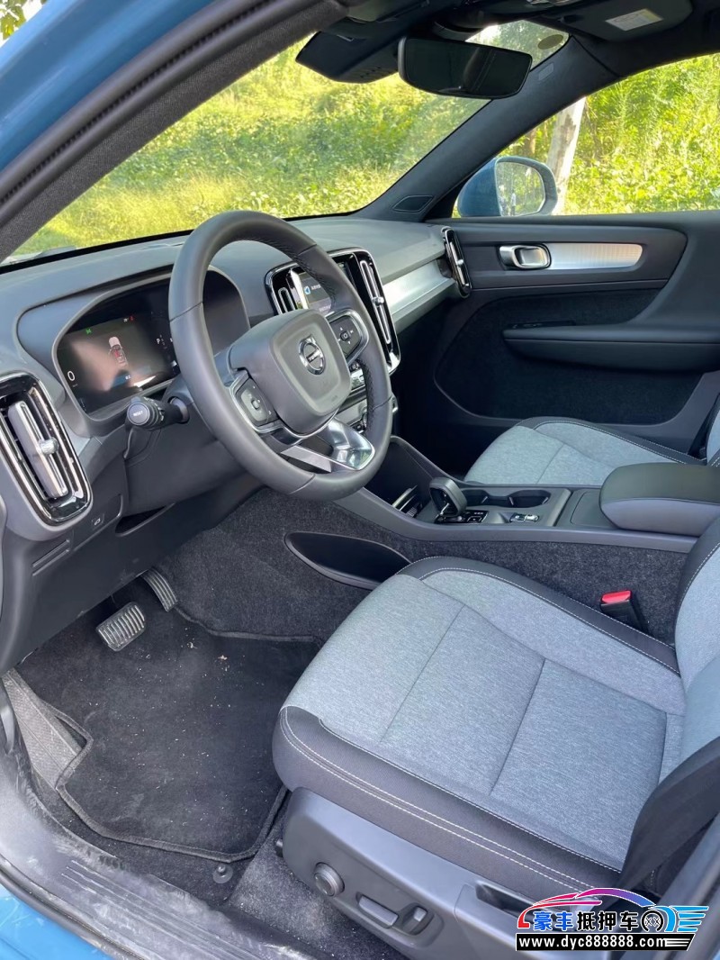 22年沃尔沃XC40轿车抵押车出售