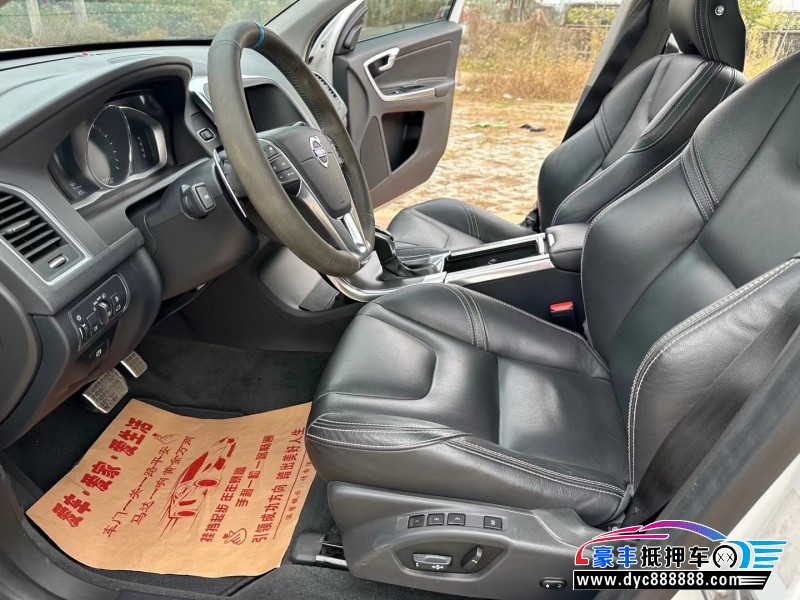 16年沃尔沃XC60轿车抵押车出售
