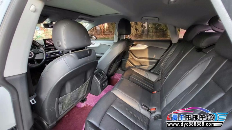 18年奥迪A5轿车抵押车出售